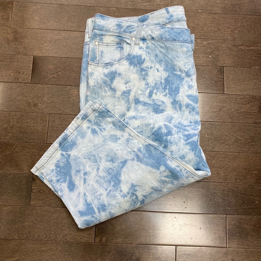 Lane Bryant Size 24 Acid Wash Jean Capris - Inseam 20 inches